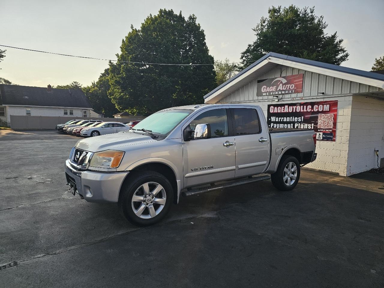 Nissan Titan XE Crew Cab 4WD SWB 2009