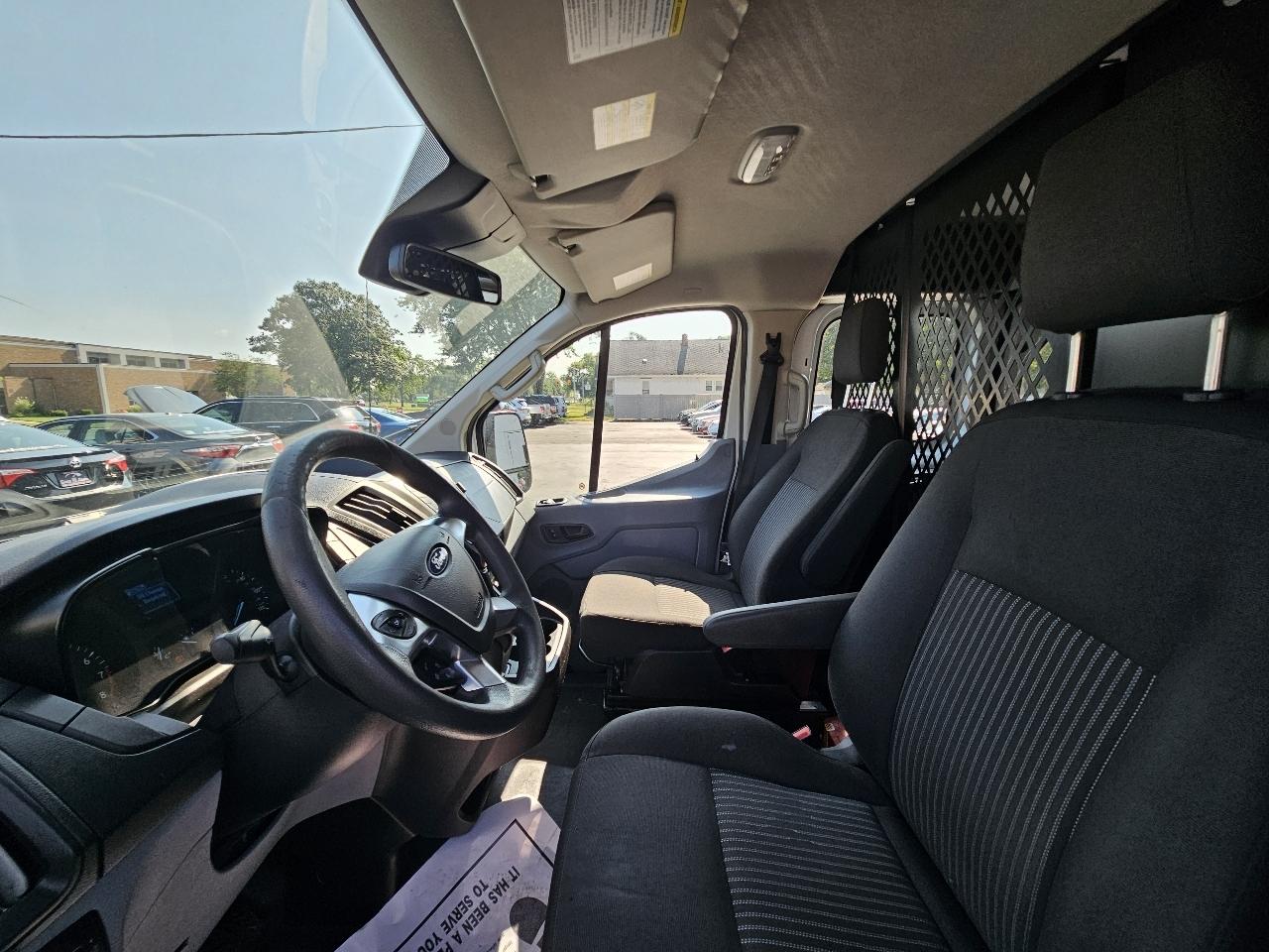Ford Transit 250 Van Low Roof 60/40 Pass.130-in. WB 2018