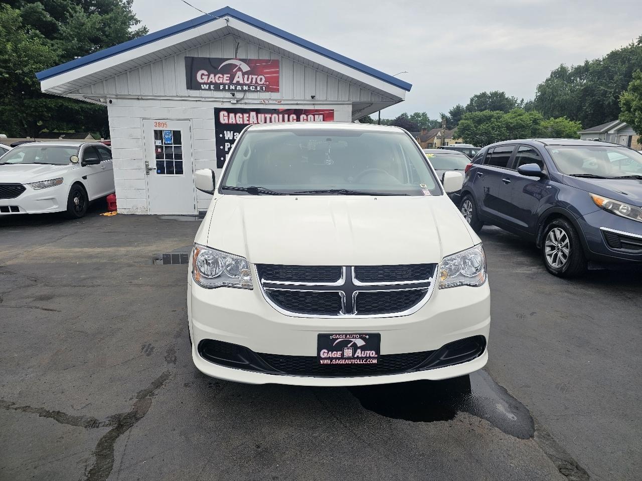 Dodge Grand Caravan SE 2012