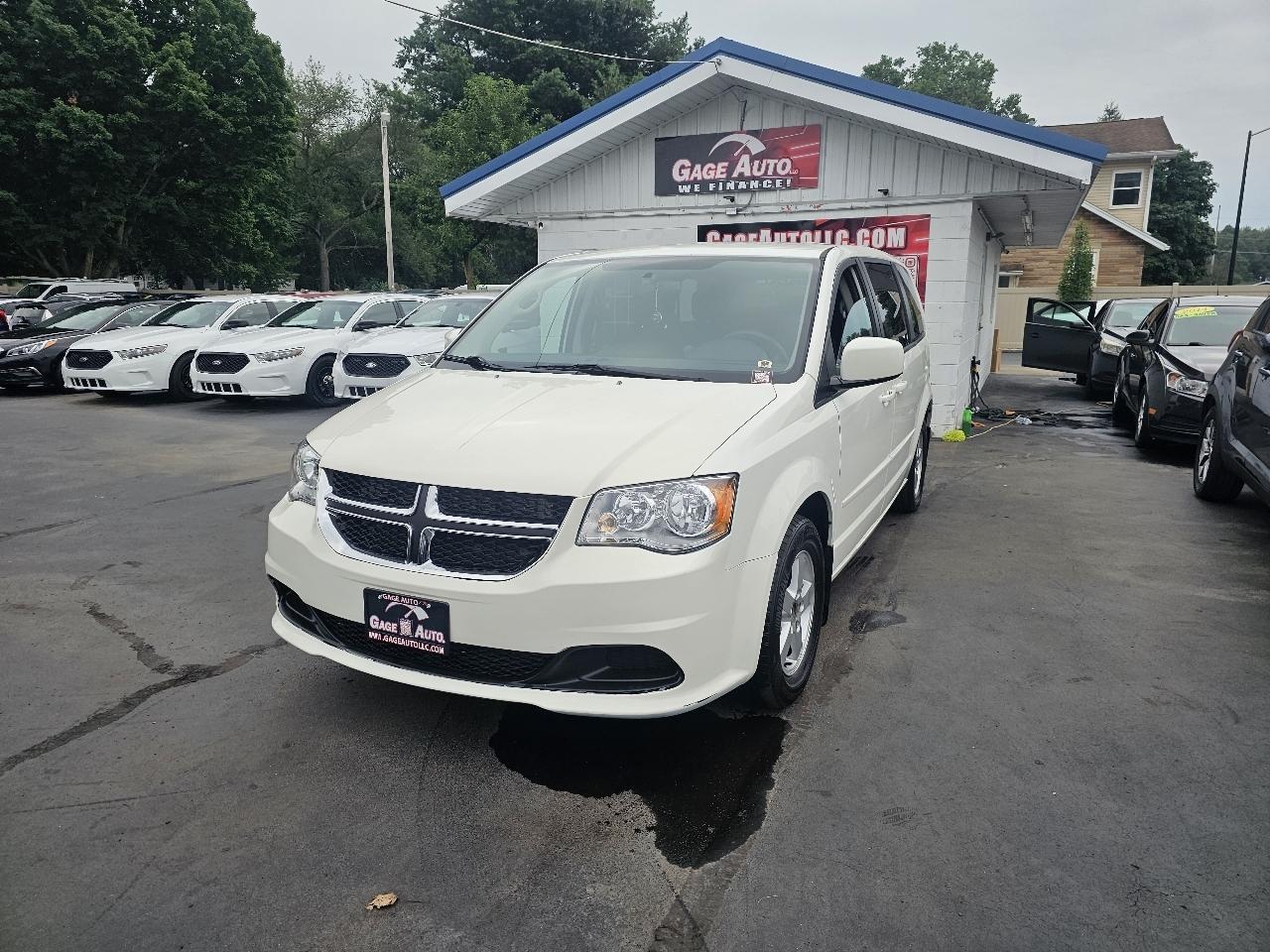 Dodge Grand Caravan SE 2012