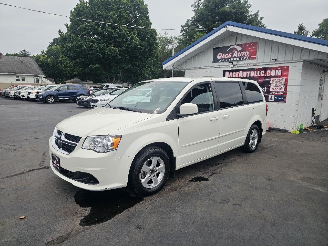 Dodge Grand Caravan SE 2012