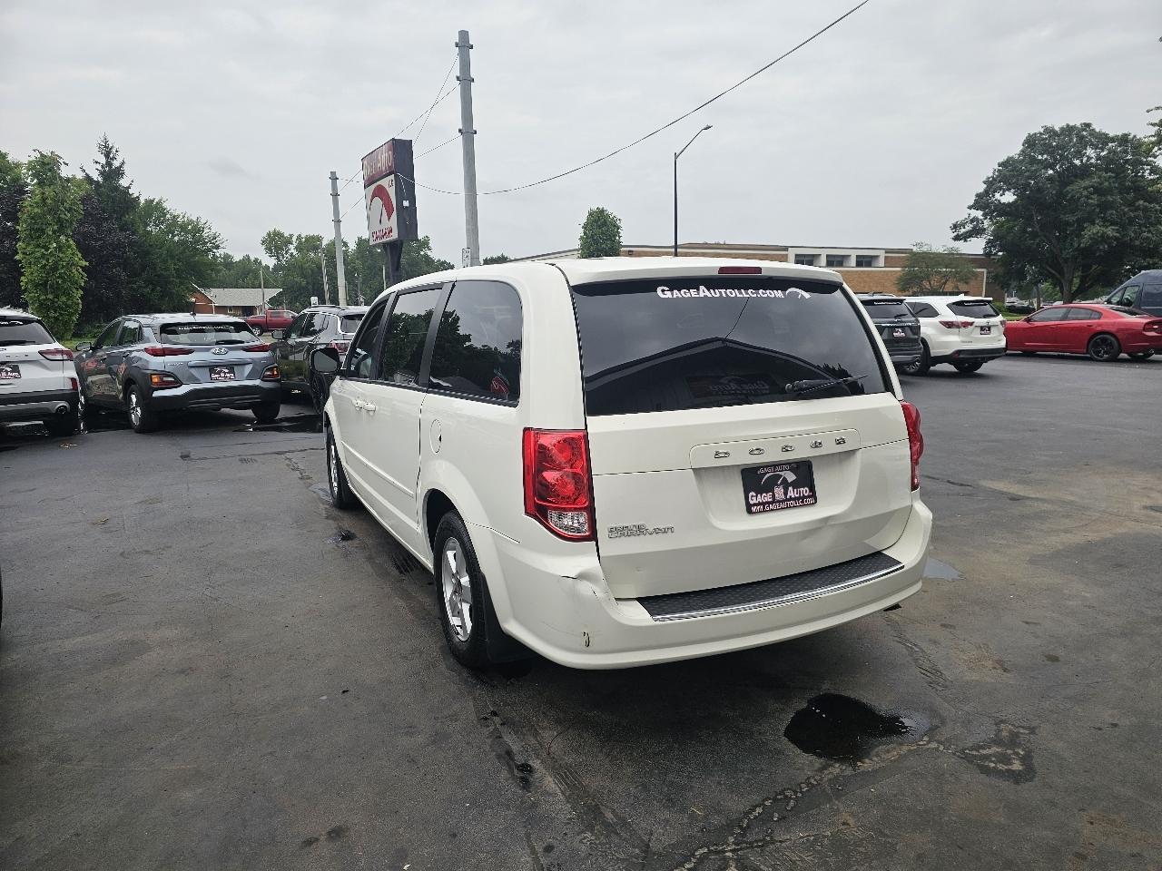 Dodge Grand Caravan SE 2012
