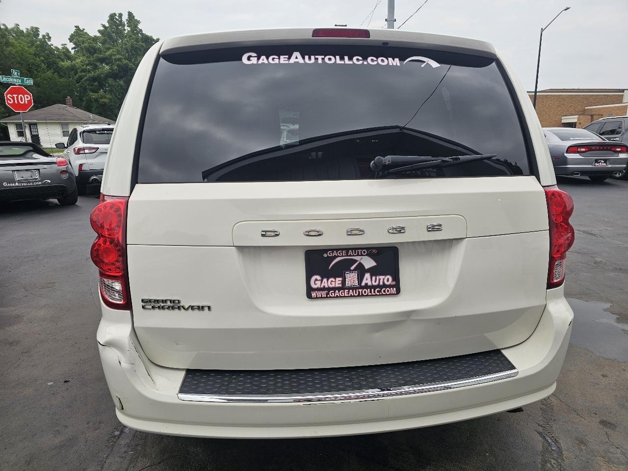 Dodge Grand Caravan SE 2012