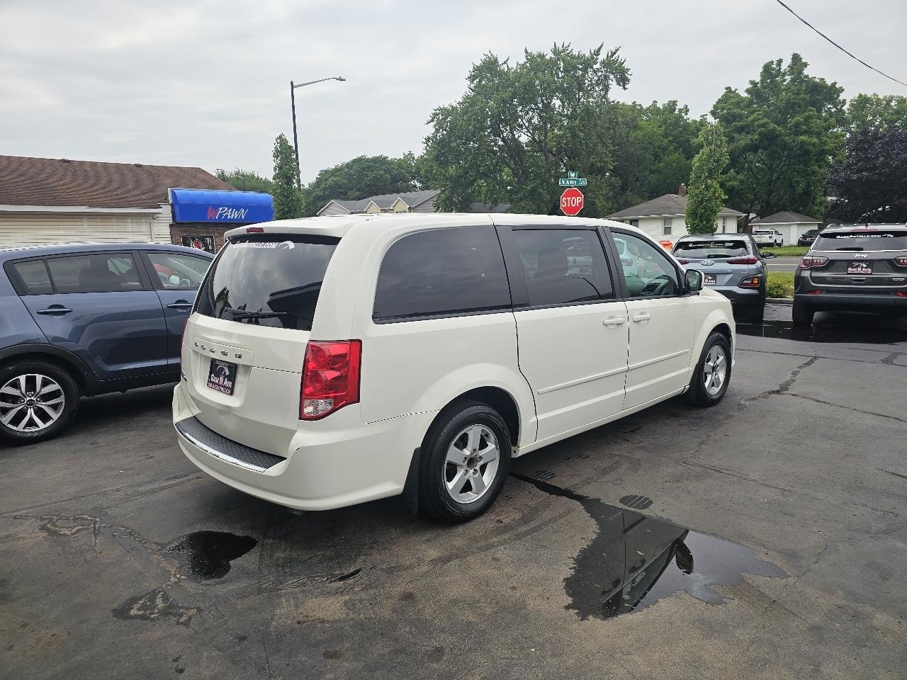Dodge Grand Caravan SE 2012