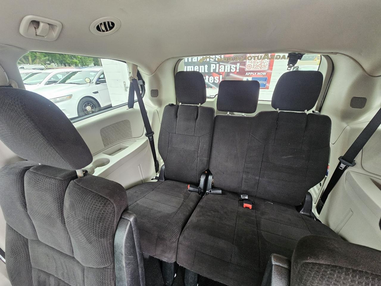 Dodge Grand Caravan SE 2012