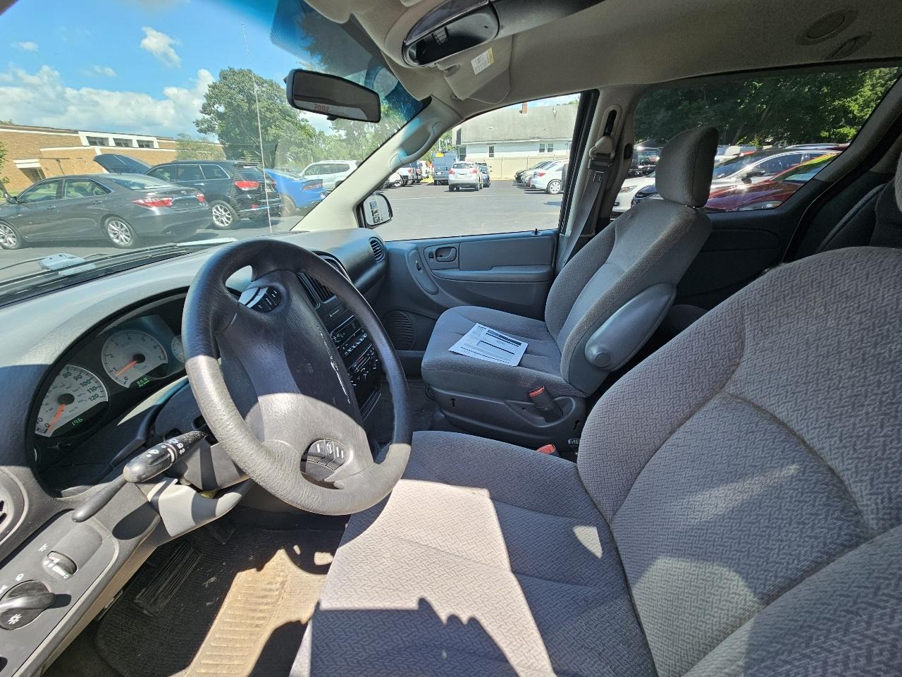 Chrysler Town & Country LX 2007