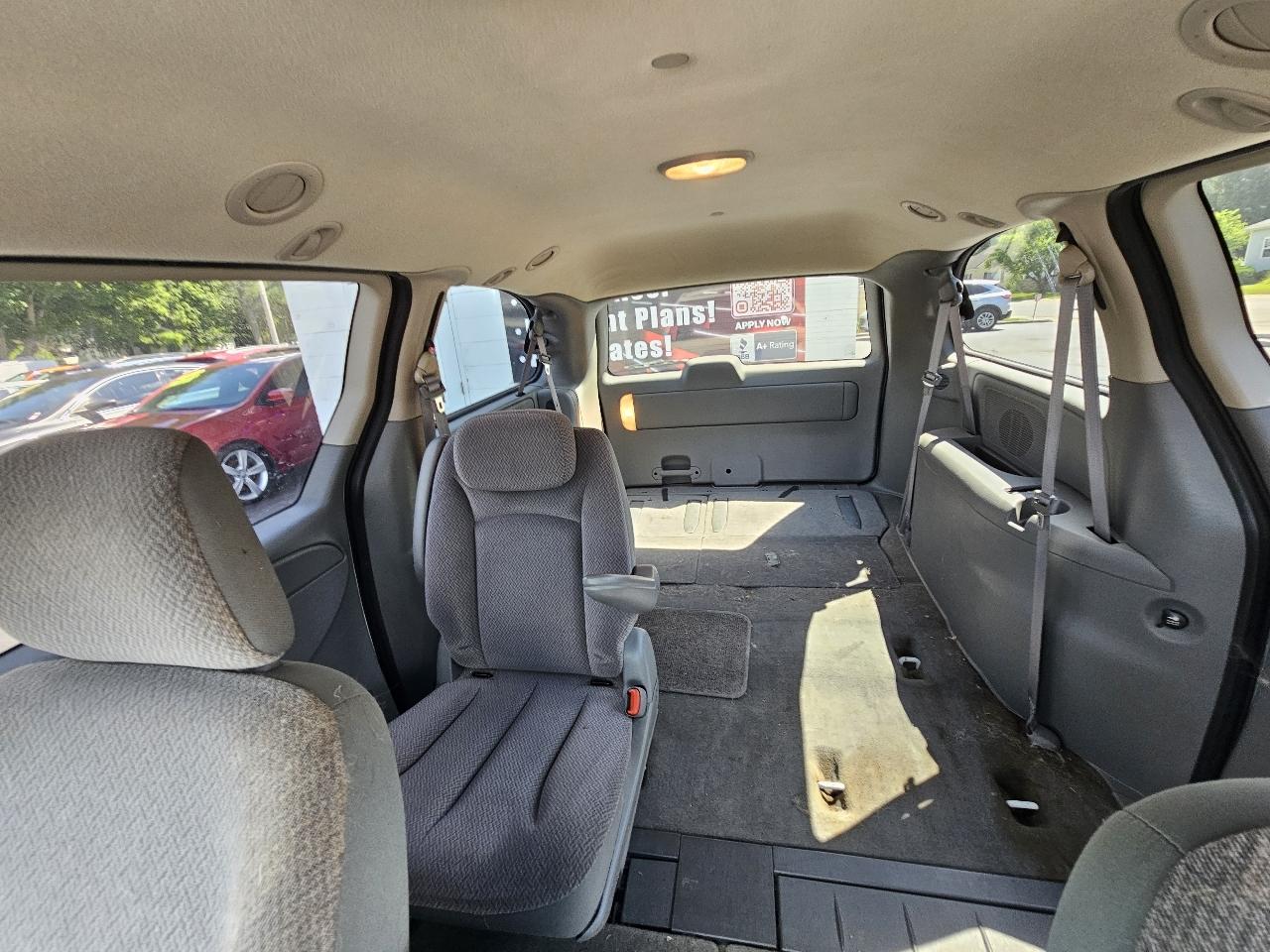 Chrysler Town & Country LX 2007