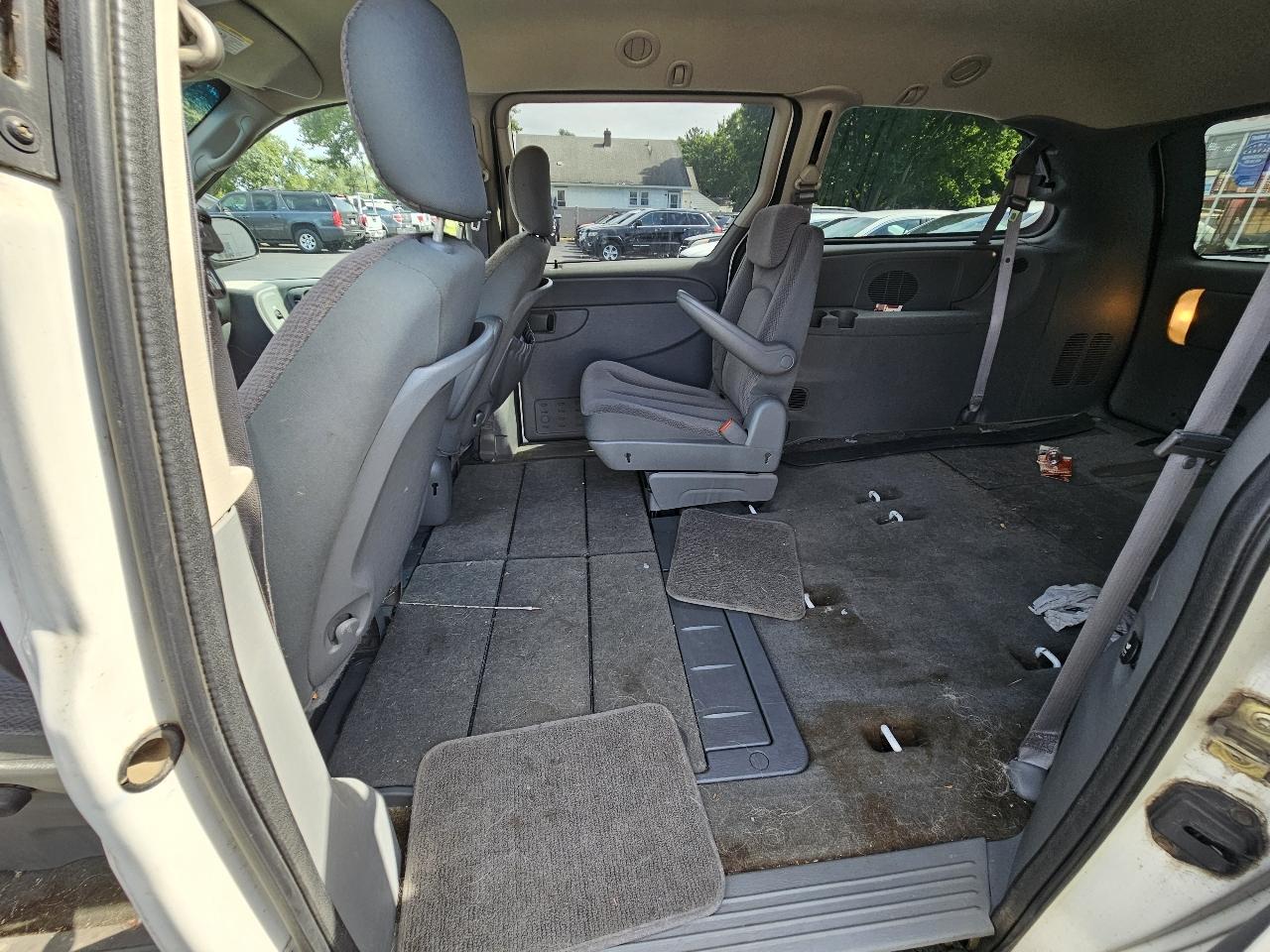 Chrysler Town & Country LX 2007