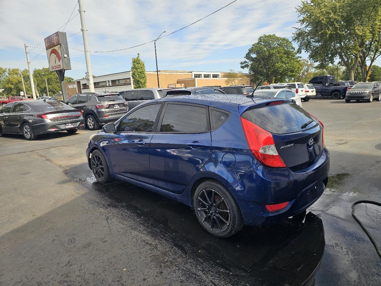 Hyundai Accent GS 5-Door 6A 2015