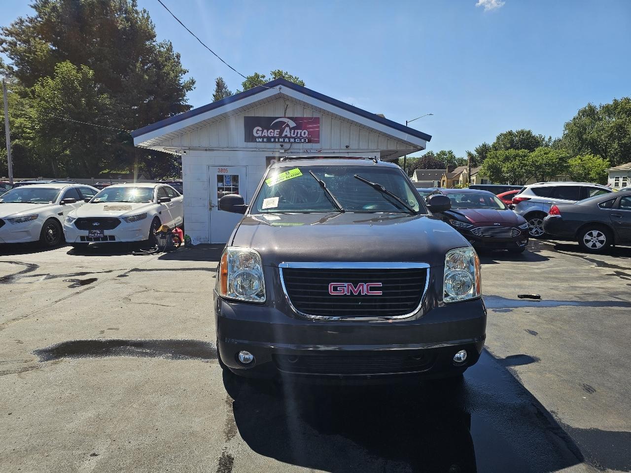 GMC Yukon XL SLT-1 1/2 Ton 4WD 2010