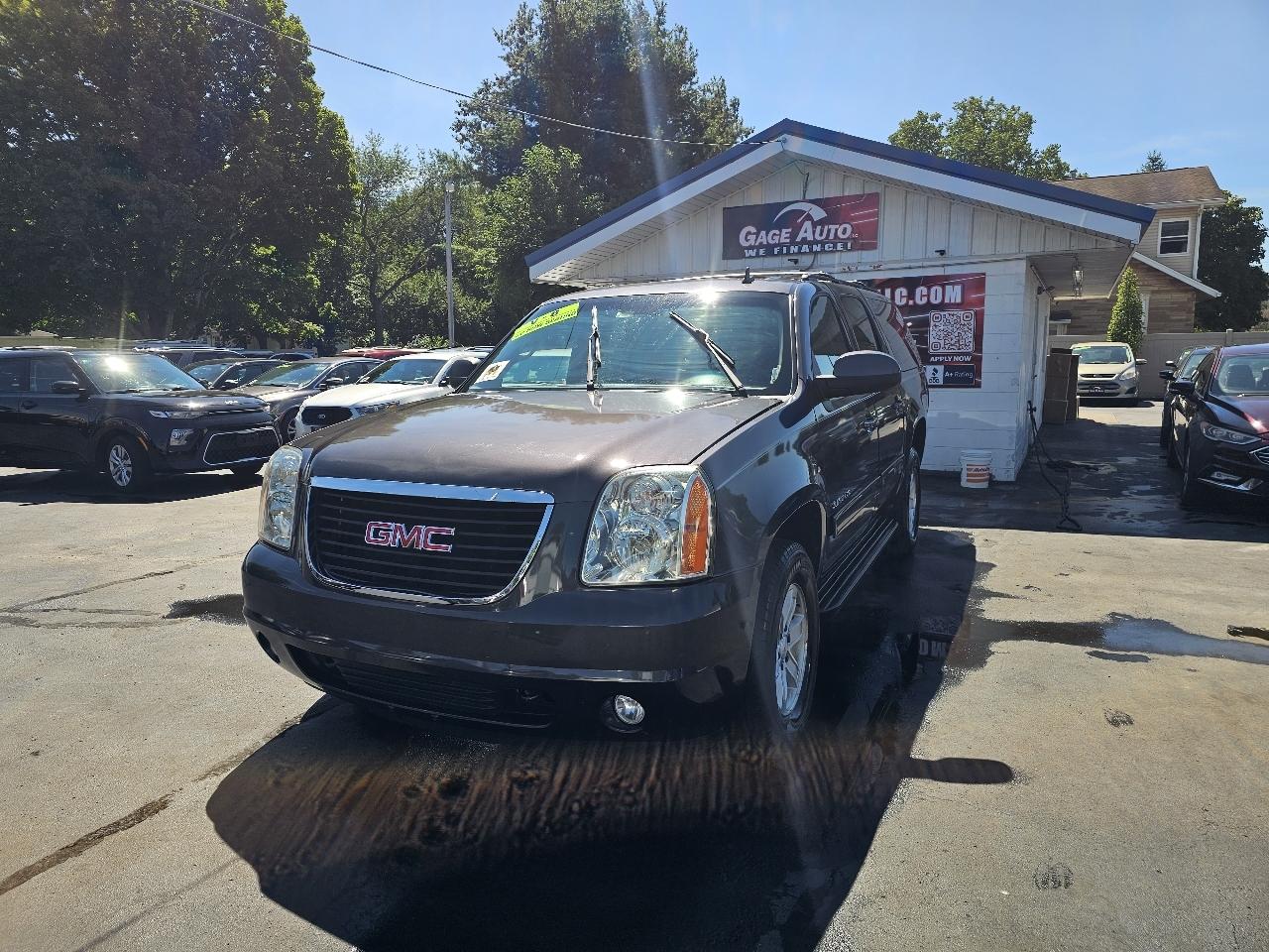 GMC Yukon XL SLT-1 1/2 Ton 4WD 2010