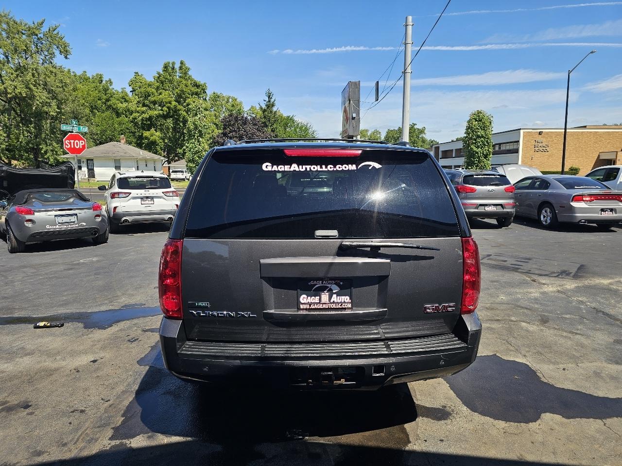 GMC Yukon XL SLT-1 1/2 Ton 4WD 2010