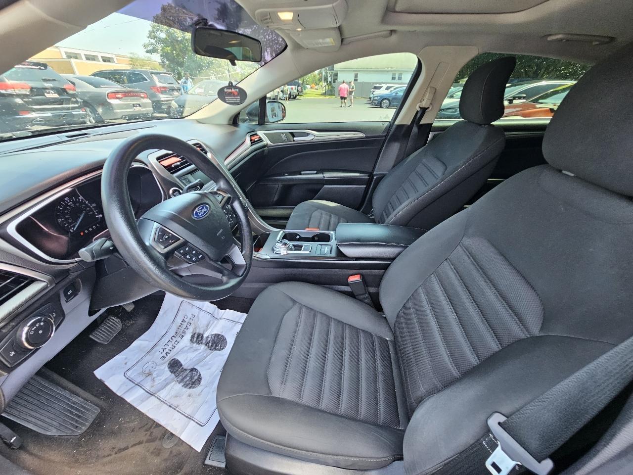 Ford Fusion Hybrid SE 2018