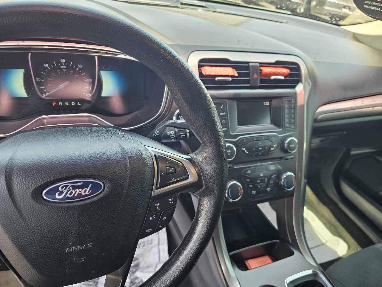 Ford Fusion Hybrid SE 2018