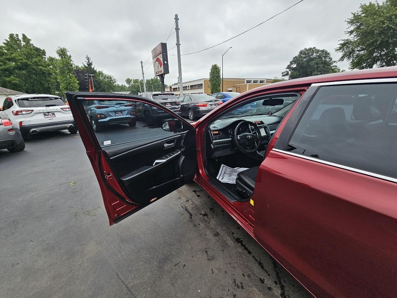 Toyota Camry LE 2017