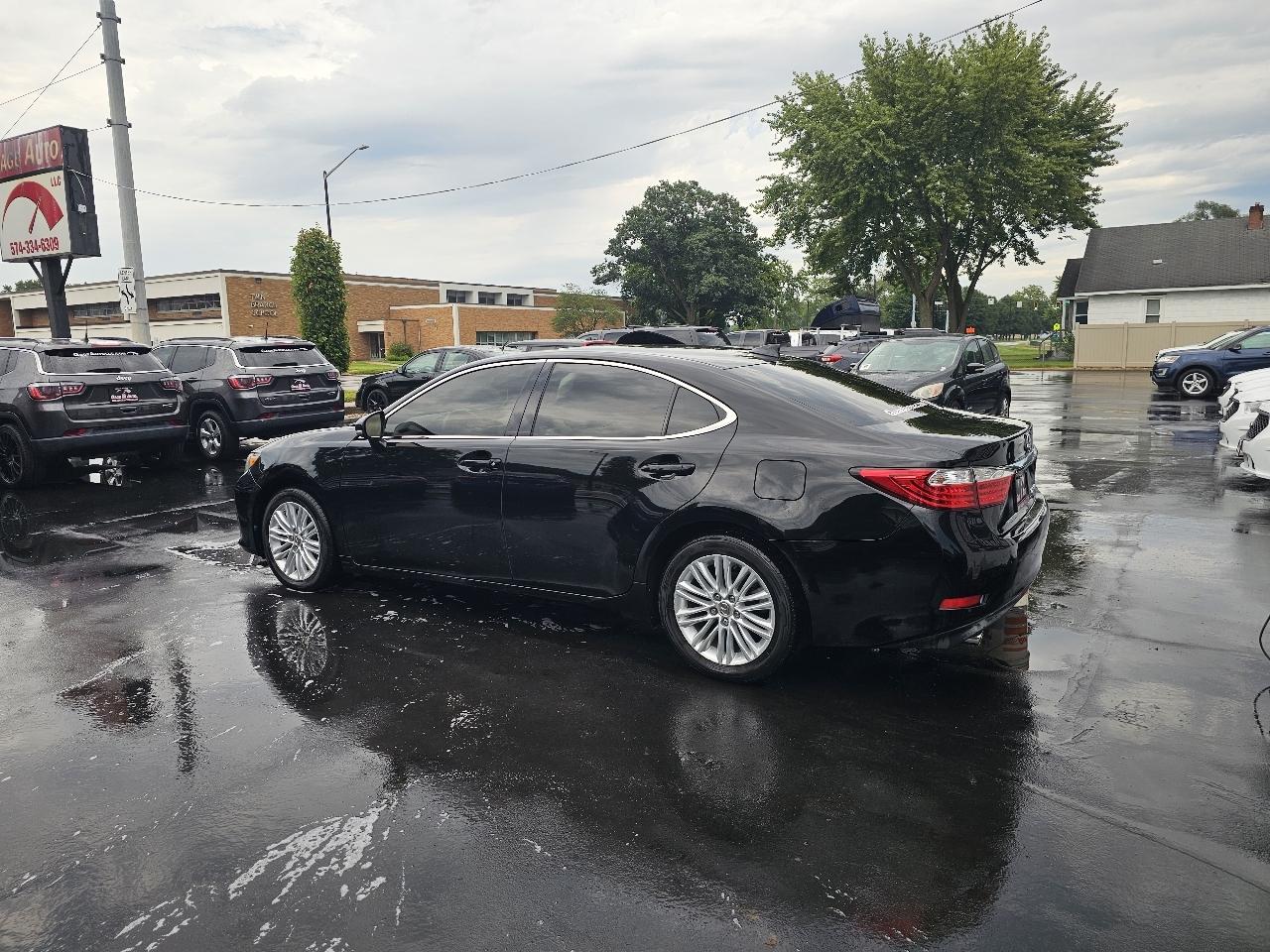 Lexus ES 350 Sedan 2015