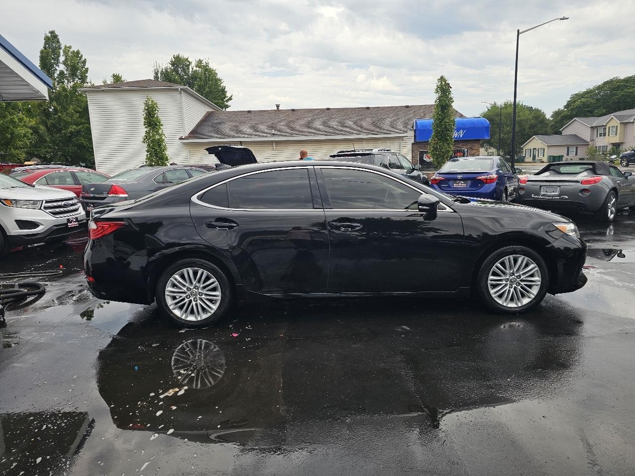 Lexus ES 350 Sedan 2015