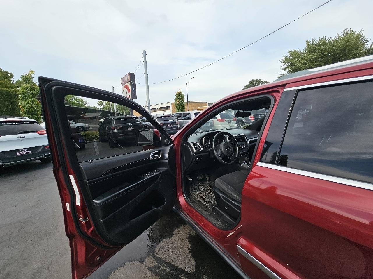 Jeep Grand Cherokee Laredo 4WD 2012