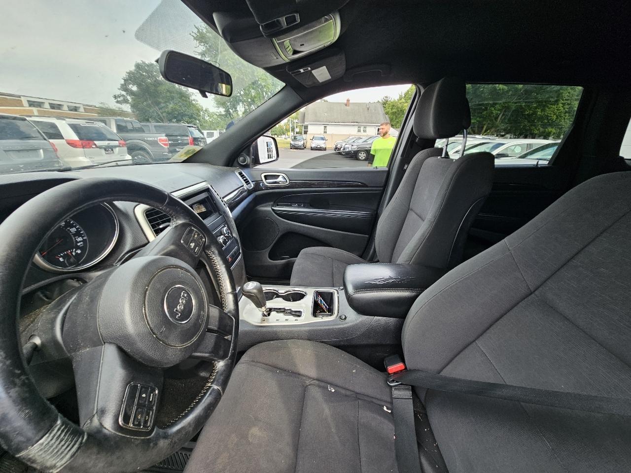 Jeep Grand Cherokee Laredo 4WD 2012