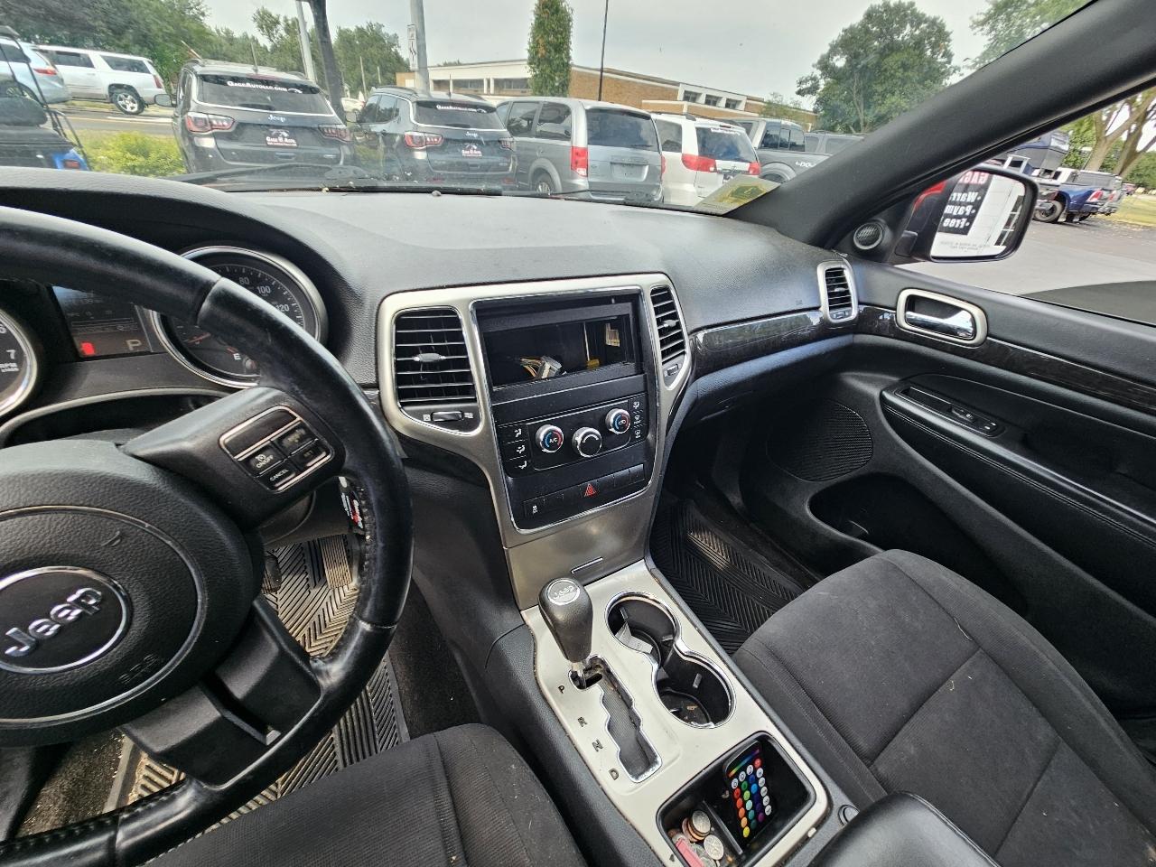 Jeep Grand Cherokee Laredo 4WD 2012