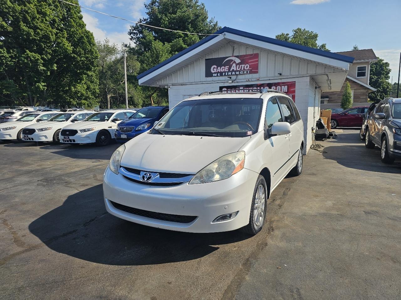 Toyota Sienna XLE FWD 2008
