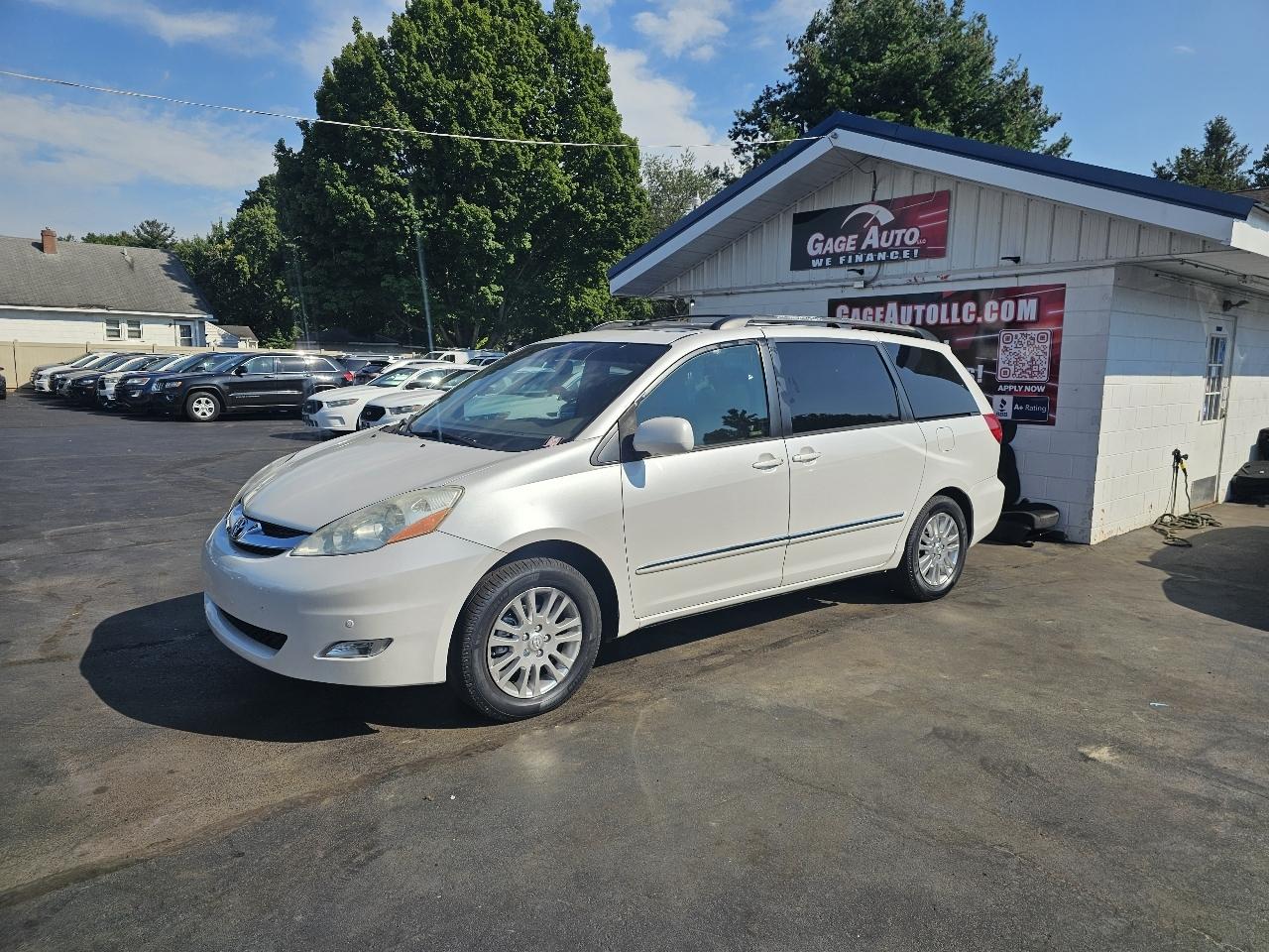 Toyota Sienna XLE FWD 2008
