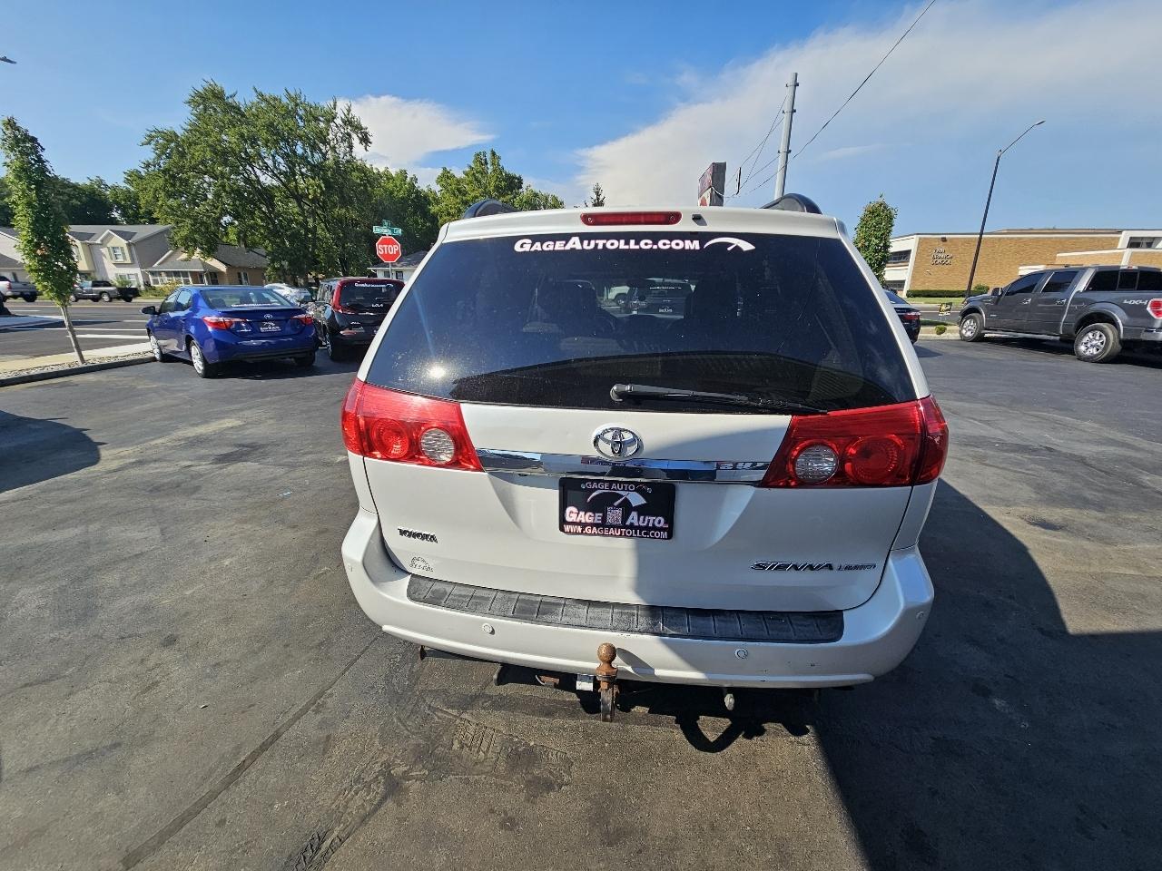 Toyota Sienna XLE FWD 2008