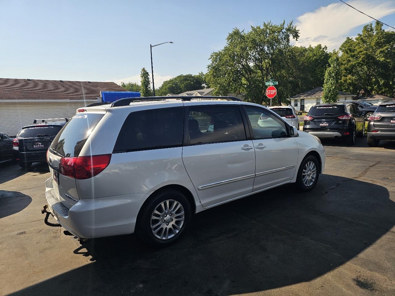 Toyota Sienna XLE FWD 2008