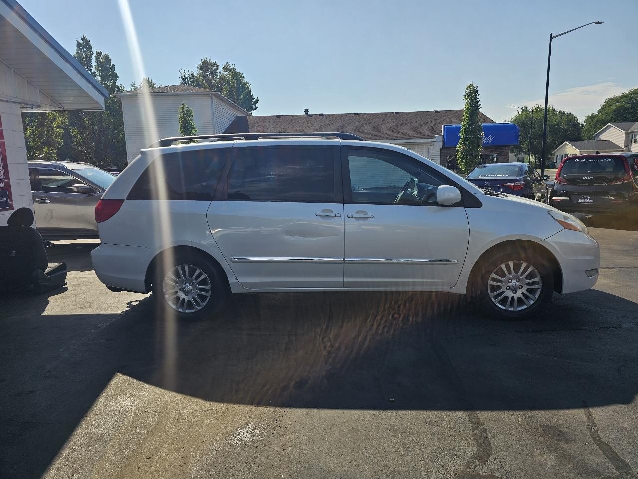 Toyota Sienna XLE FWD 2008