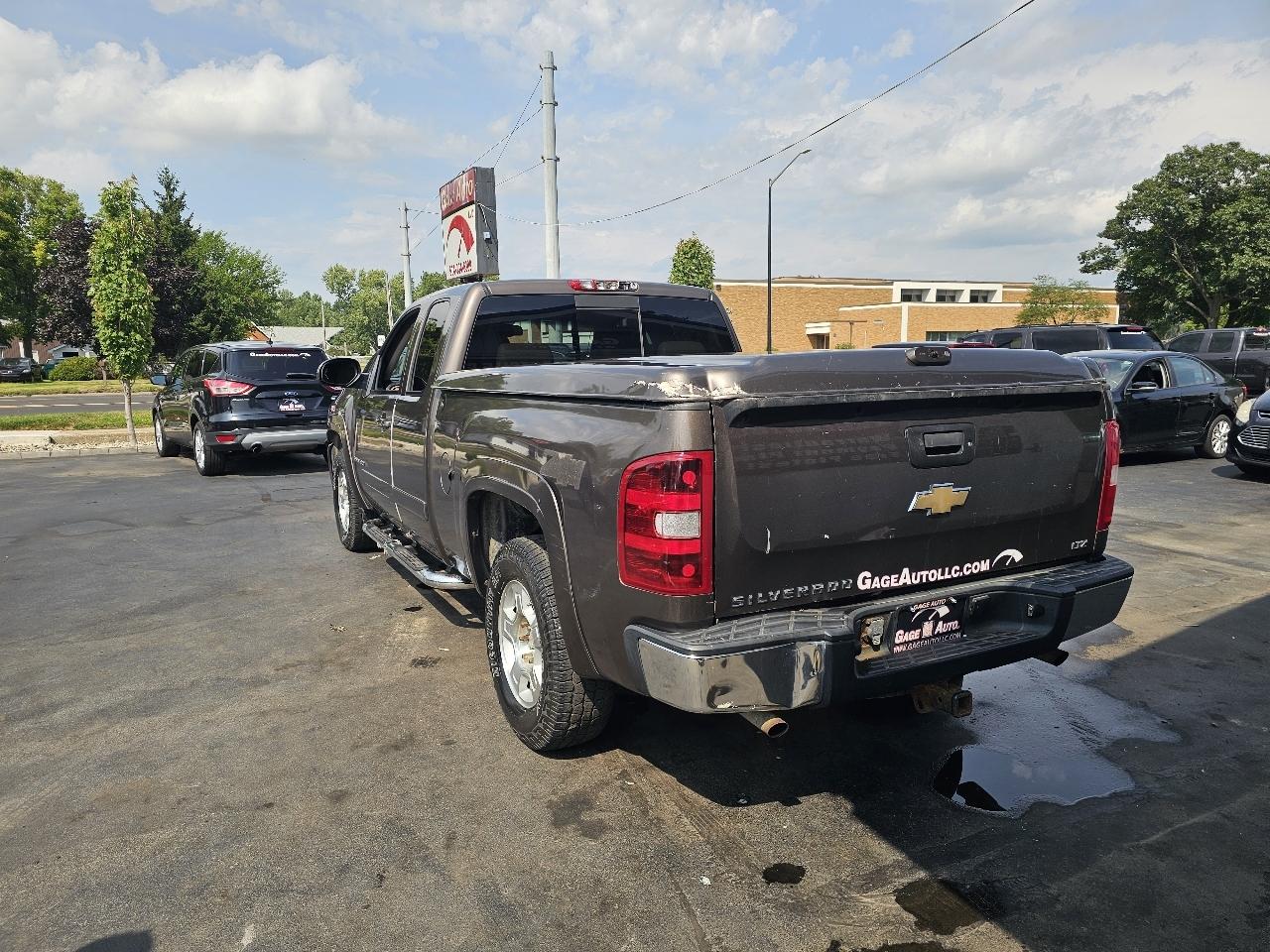 Chevrolet Silverado 1500 Work Truck Ext. Cab Std. Box 4WD 2008