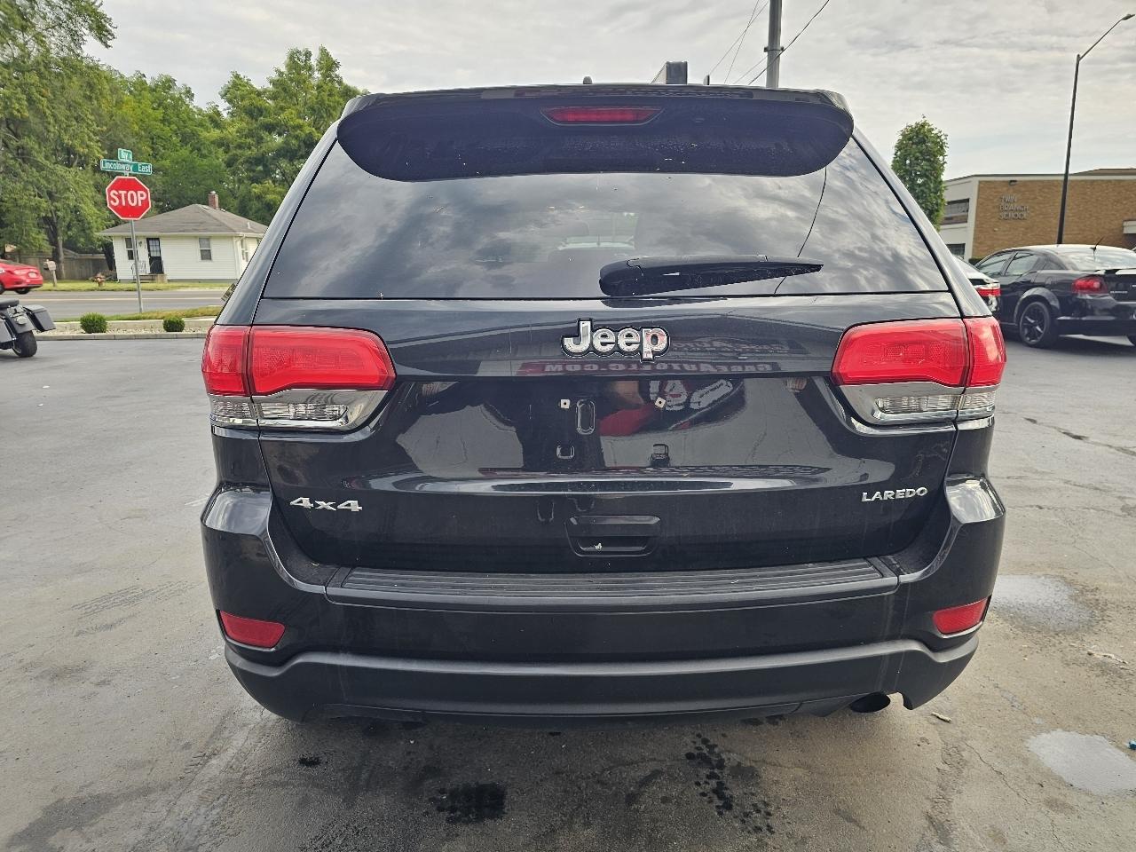 Jeep Grand Cherokee Laredo 4WD 2016