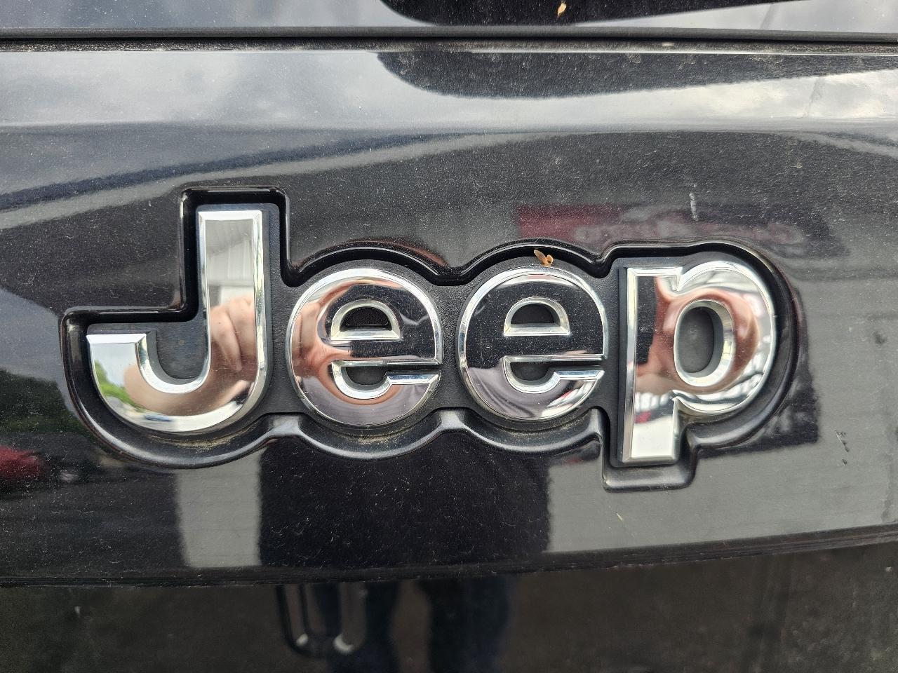 Jeep Grand Cherokee Laredo 4WD 2016