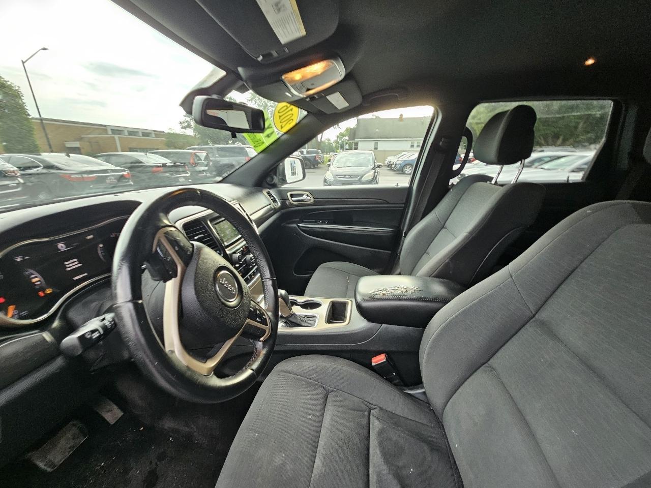 Jeep Grand Cherokee Laredo 4WD 2016