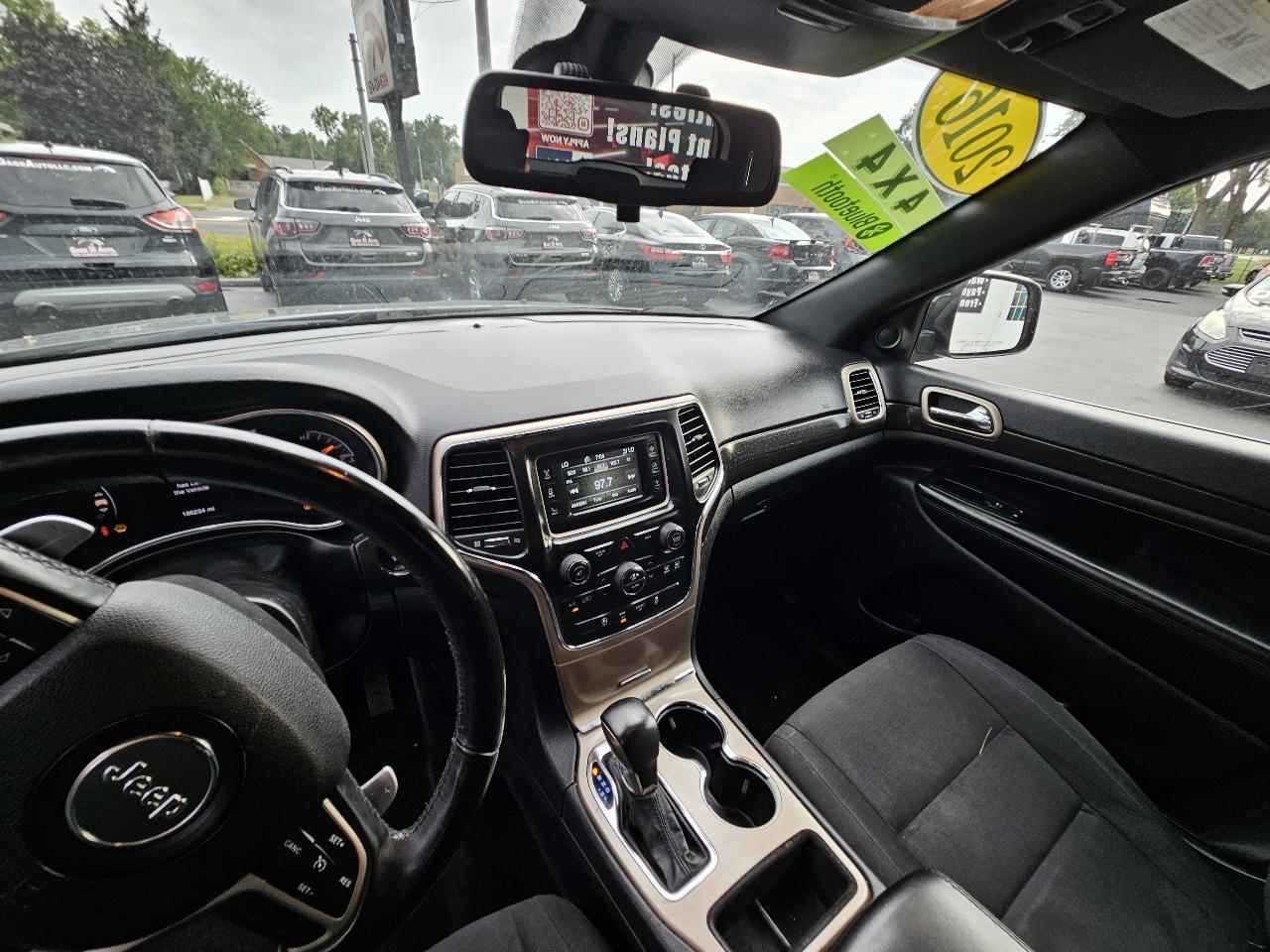Jeep Grand Cherokee Laredo 4WD 2016