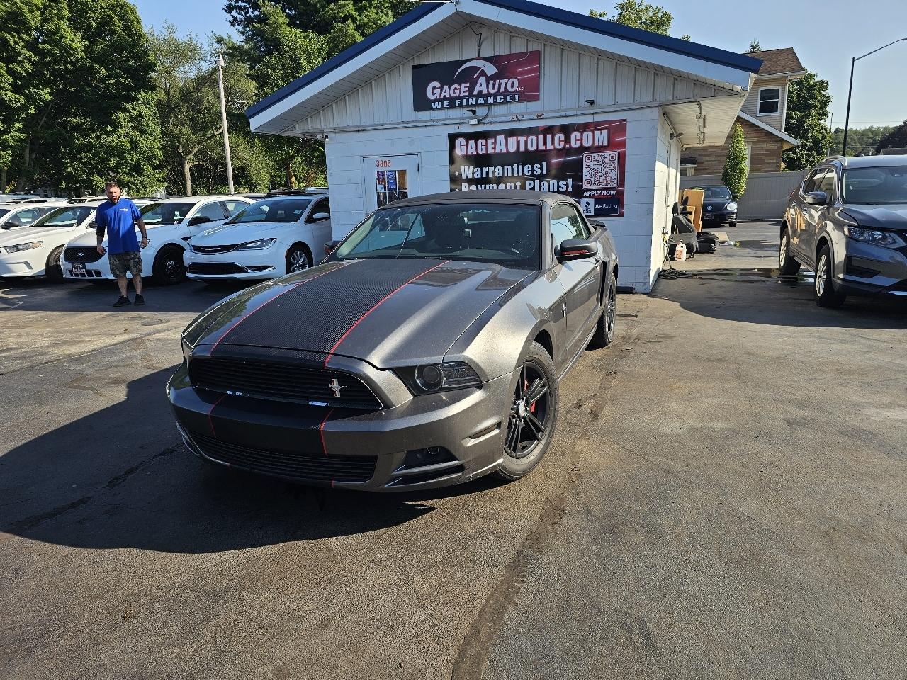 Ford Mustang V6 Convertible 2014