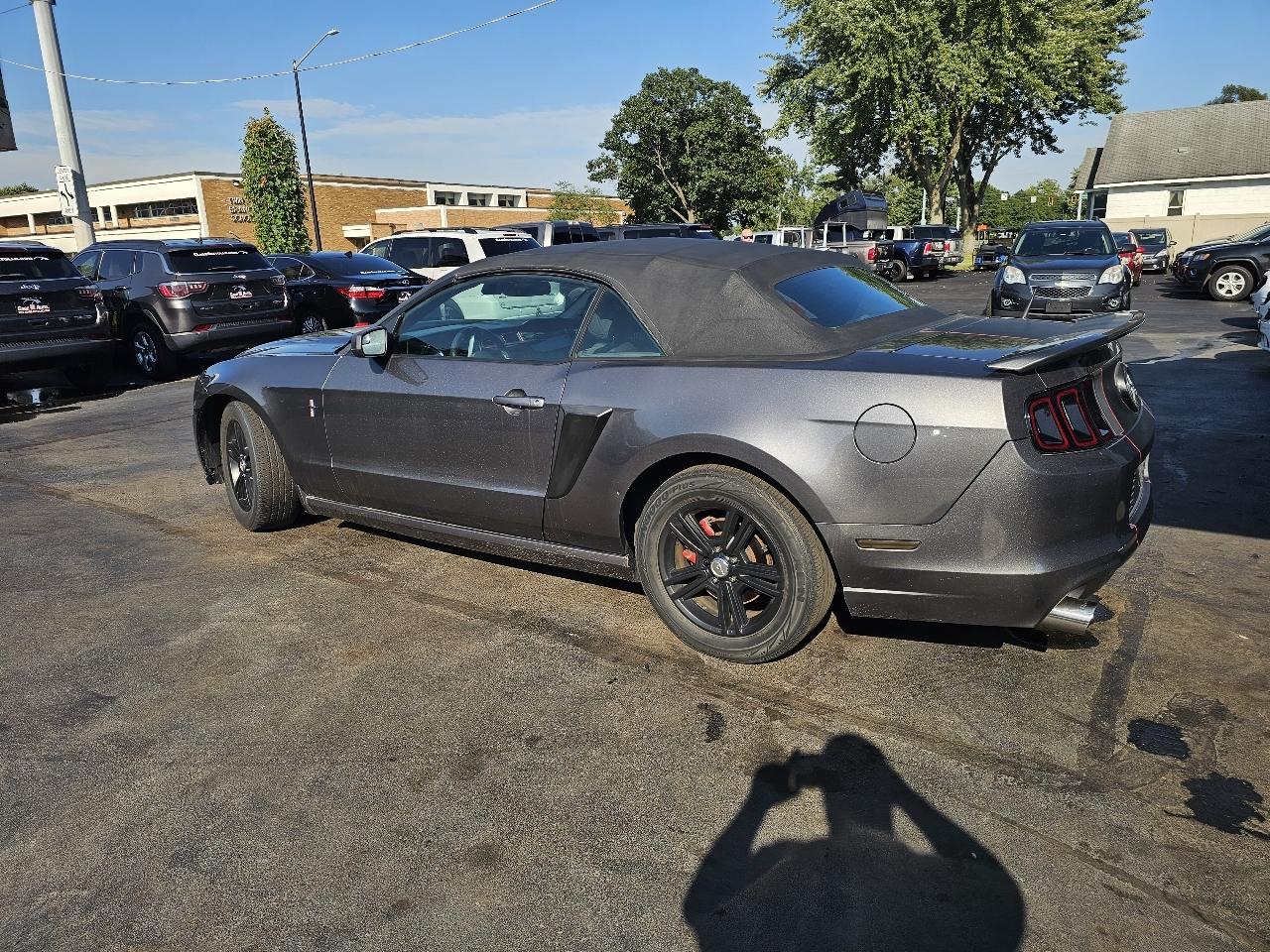Ford Mustang V6 Convertible 2014