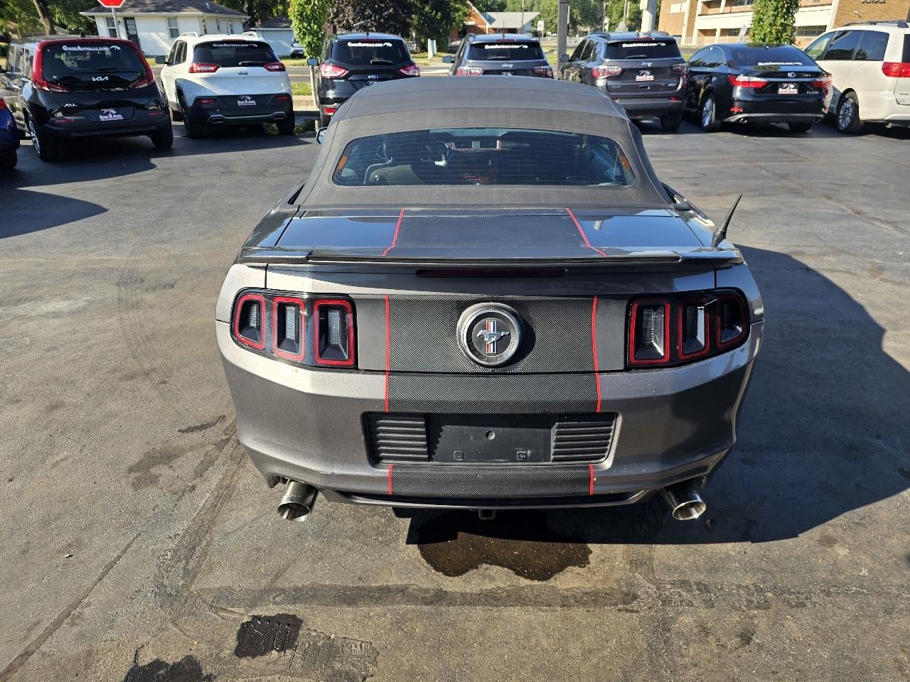 Ford Mustang V6 Convertible 2014