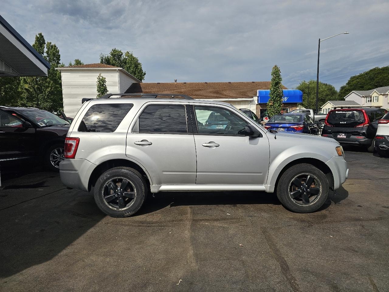 Ford Escape XLT FWD 2012