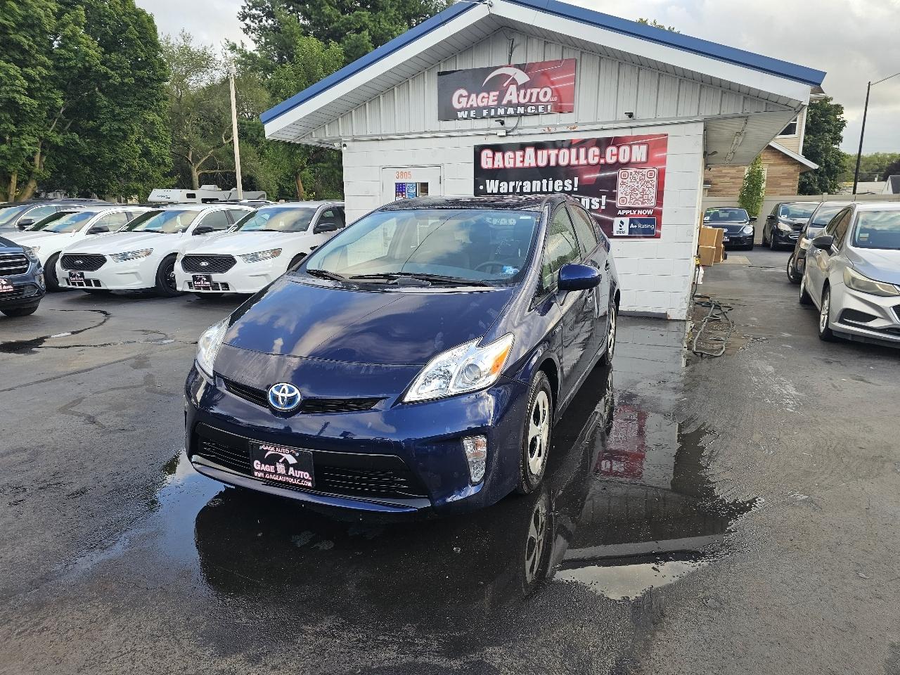 Toyota Prius Prius V 2012