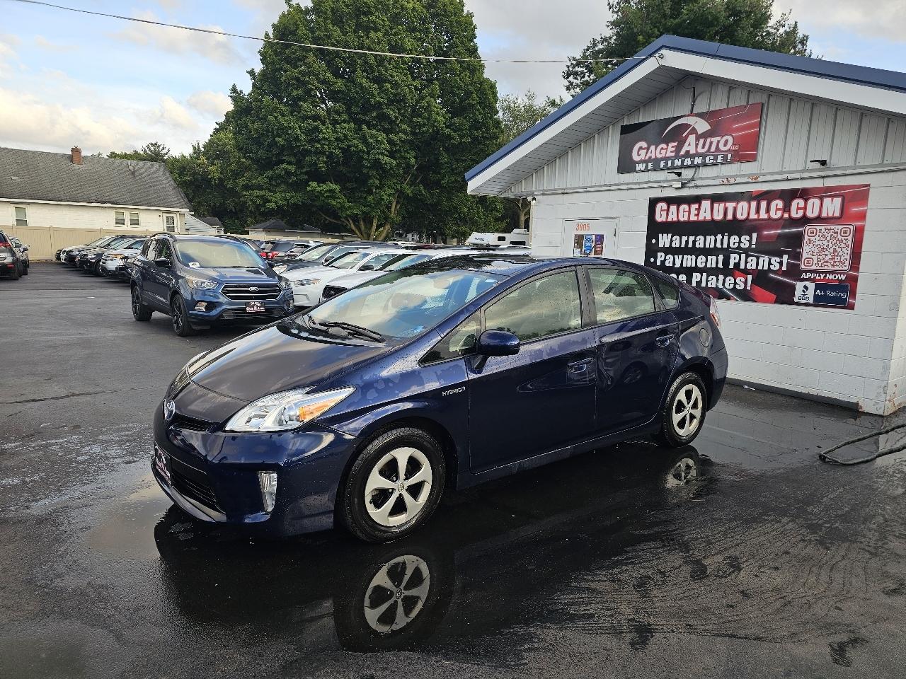 Toyota Prius Prius V 2012