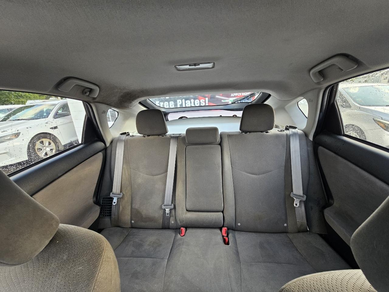 Toyota Prius Prius V 2012