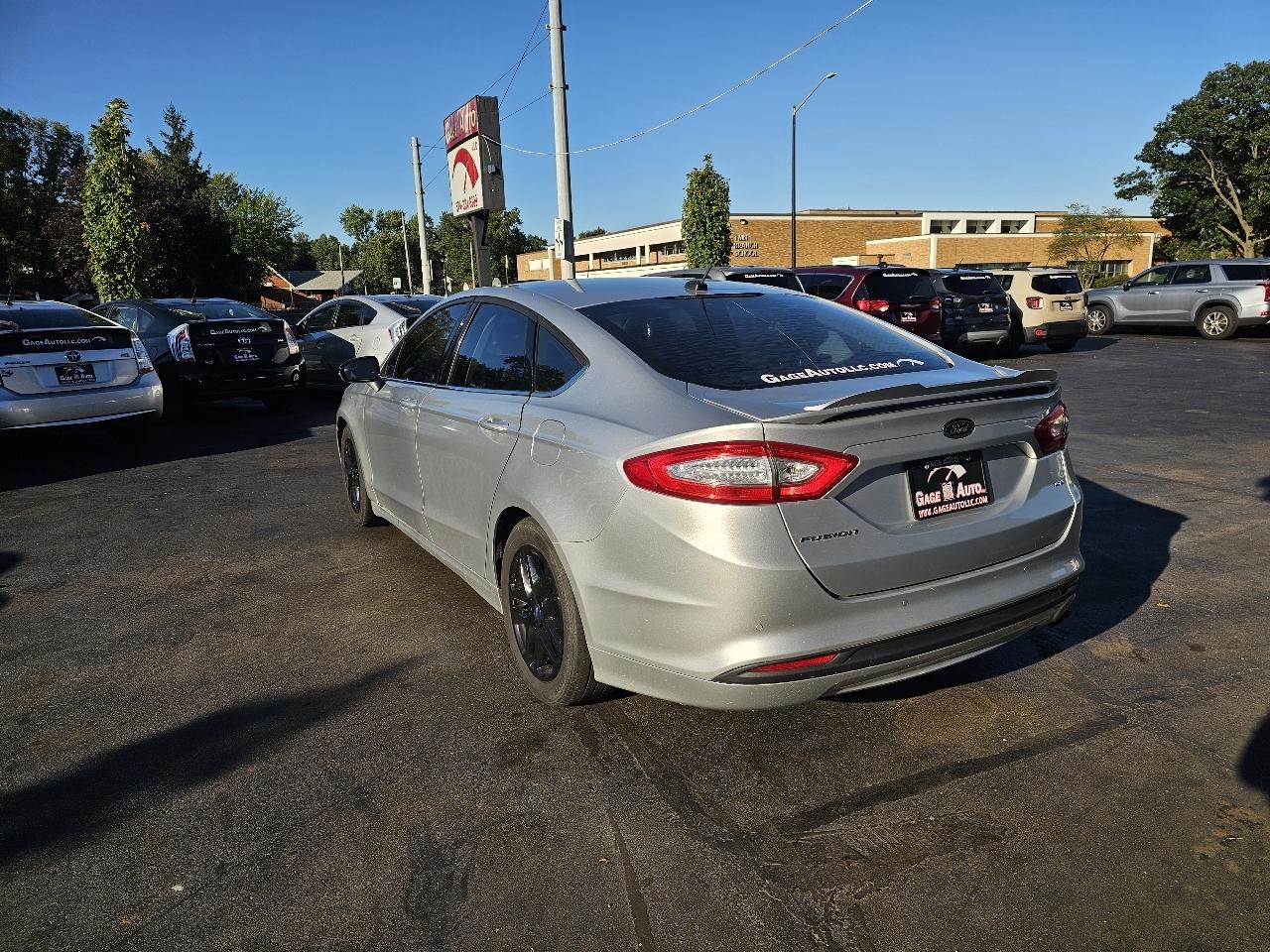 Ford Fusion SE 2016