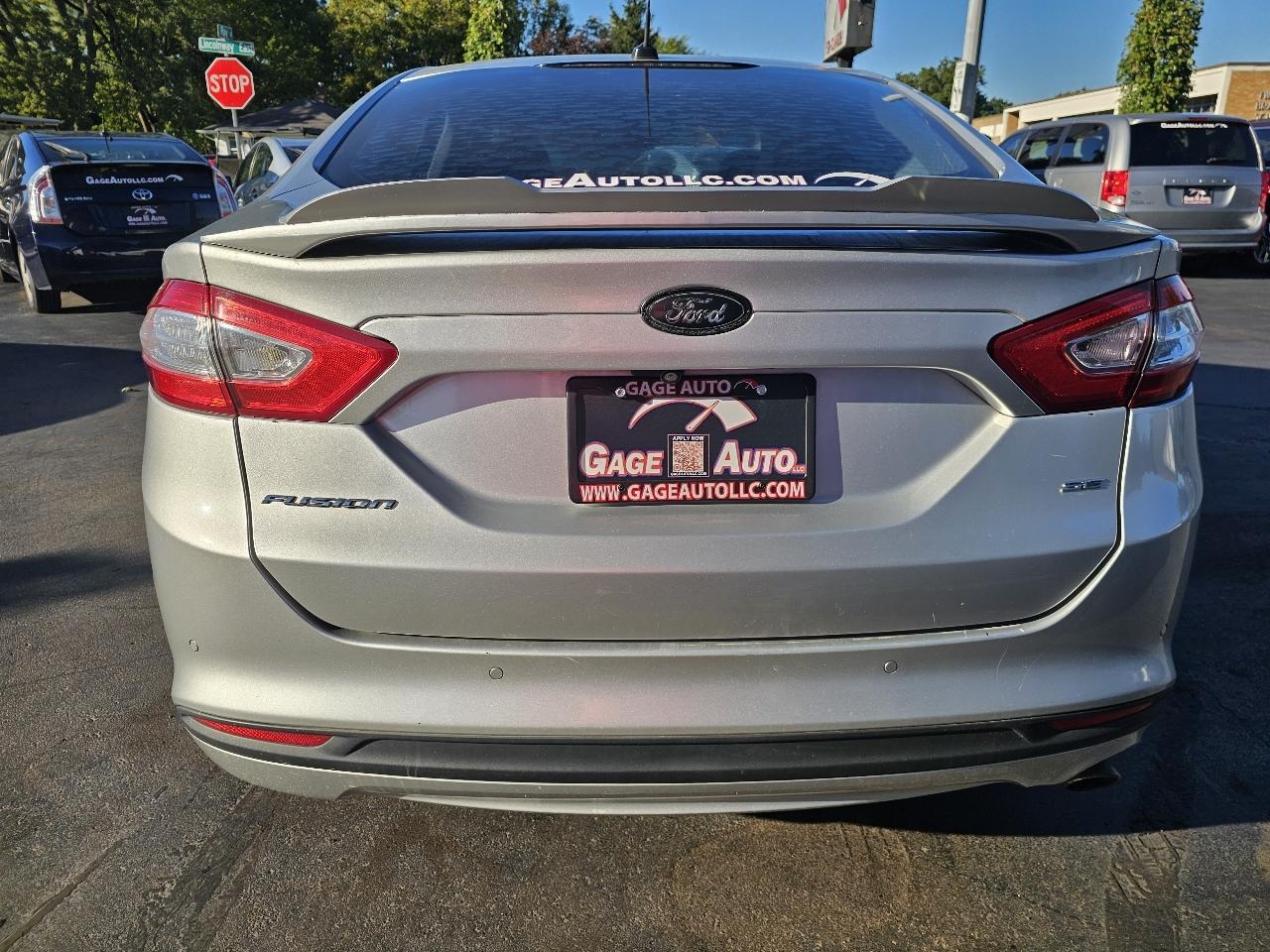 Ford Fusion SE 2016