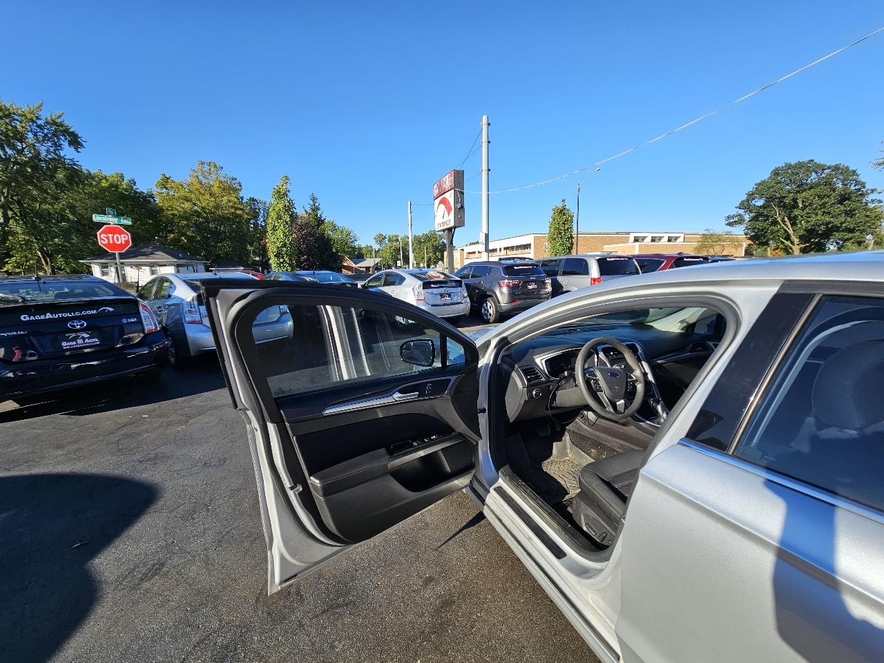 Ford Fusion SE 2016
