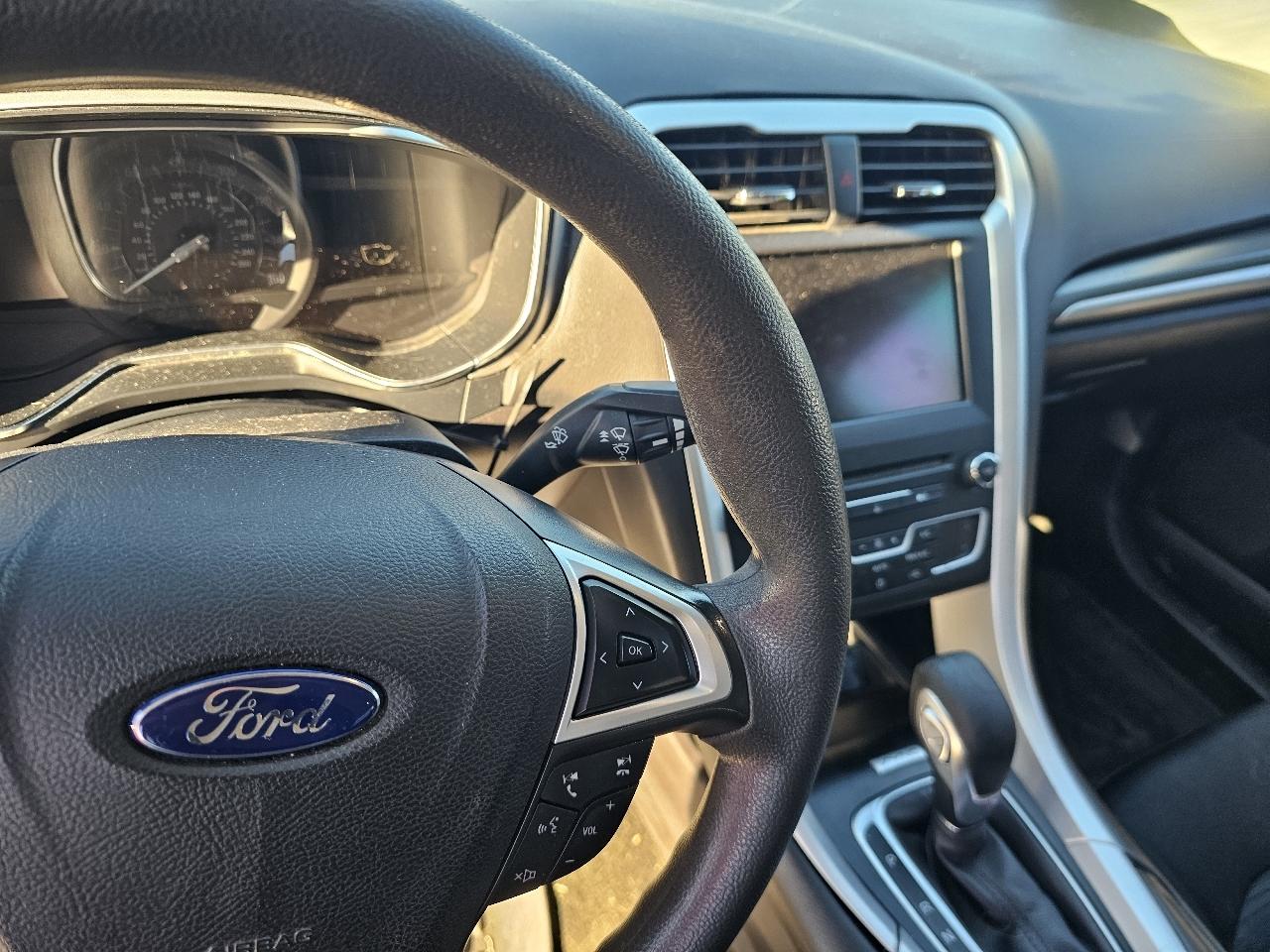 Ford Fusion SE 2016