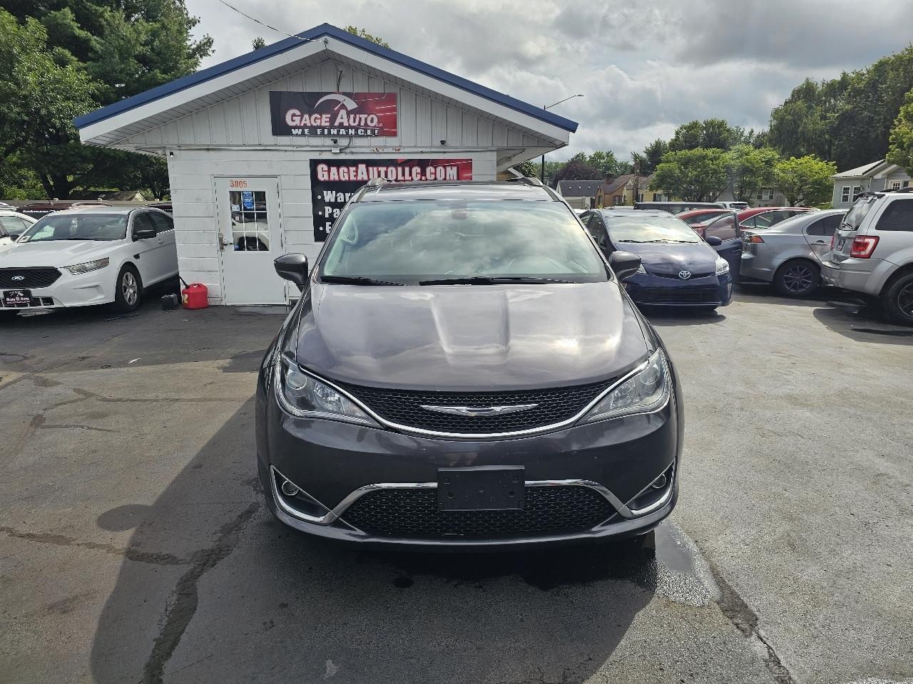 Chrysler Pacifica Touring-L 2017