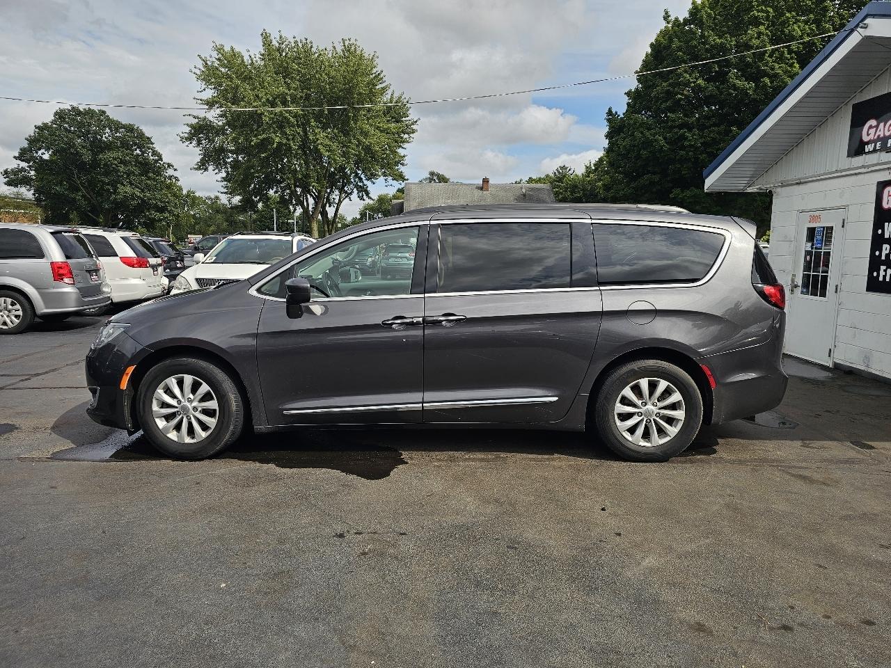Chrysler Pacifica Touring-L 2017