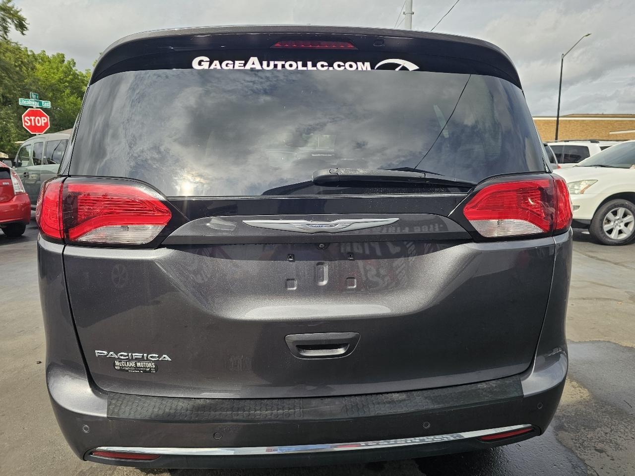 Chrysler Pacifica Touring-L 2017