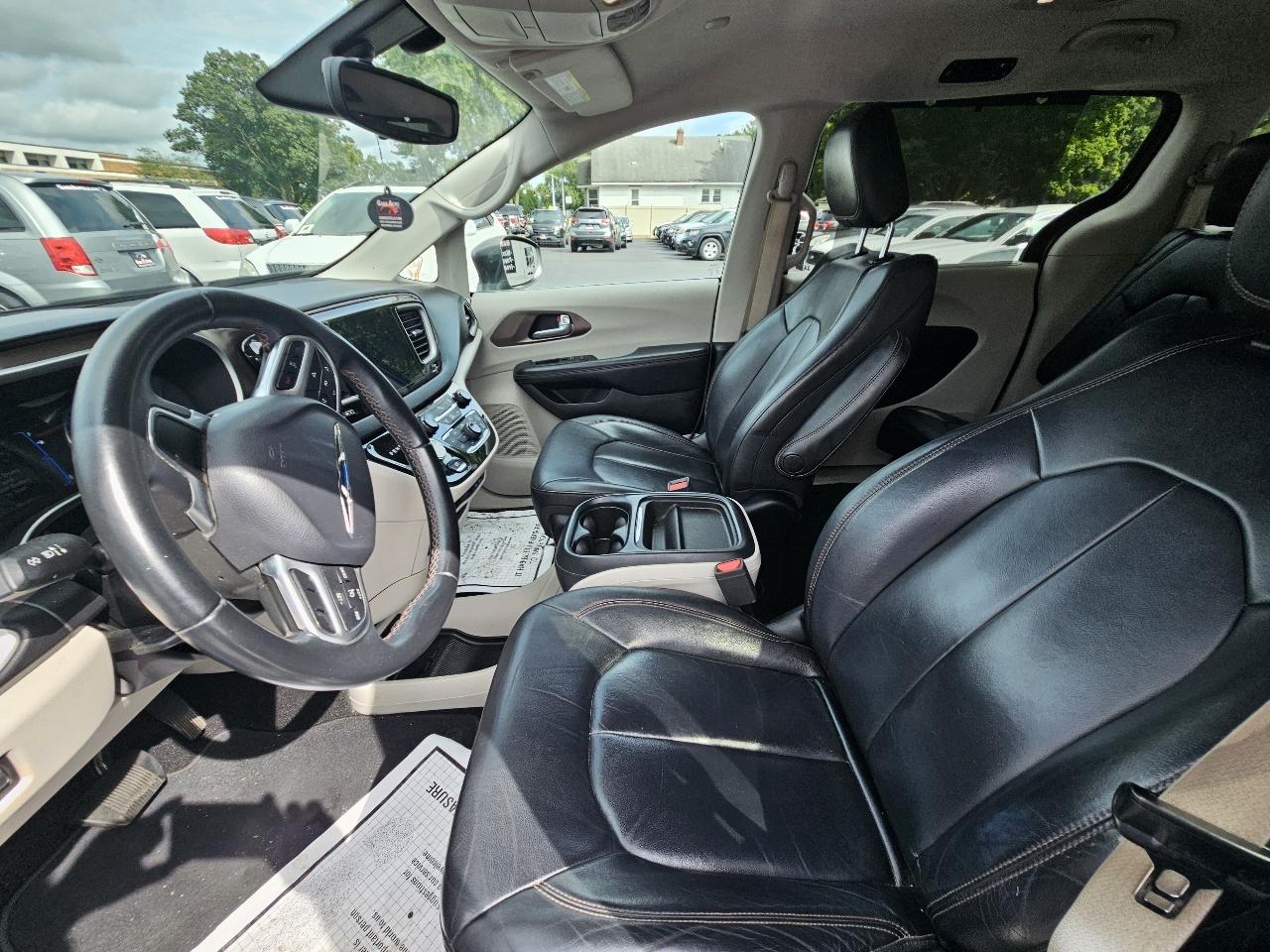 Chrysler Pacifica Touring-L 2017