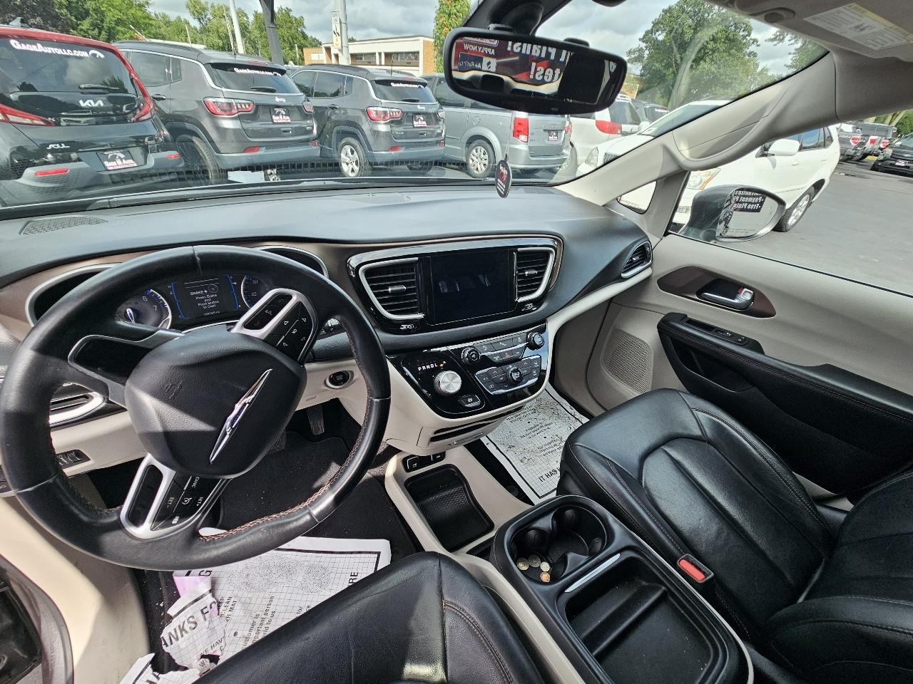 Chrysler Pacifica Touring-L 2017